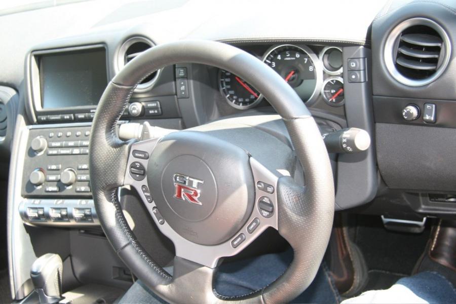  Nissan GT-R 2008 года  (фото 22 из 71)